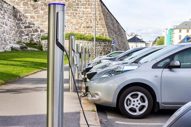 آیا قوانین زیست‌محیطی خودروسازان را به تولید خودروهای برقی تشویق می‌کند؟